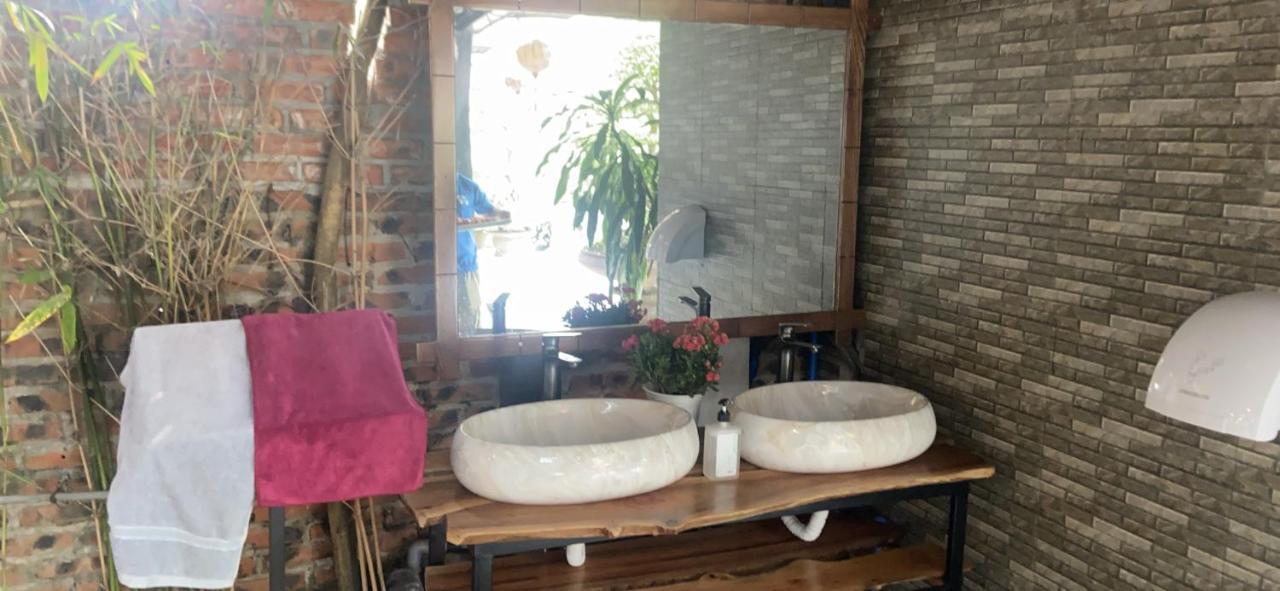 Camellia Eco Home &Tra My Restaurant 宁平 外观 照片